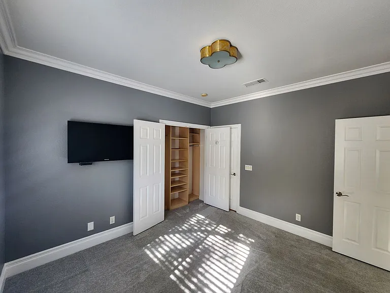 9516 Royal Lamb Dr — Photo 57