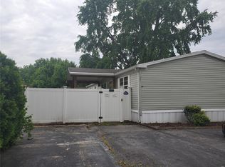 207 Meadowbrook Dr, O Fallon, IL 62269