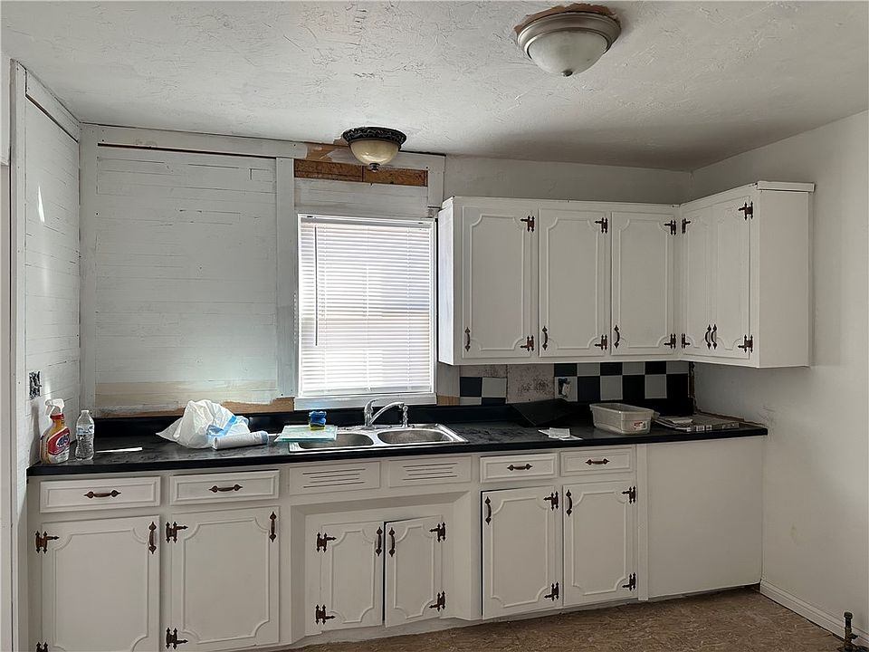 910 N Hightower St, Altus, OK 73521 Zillow