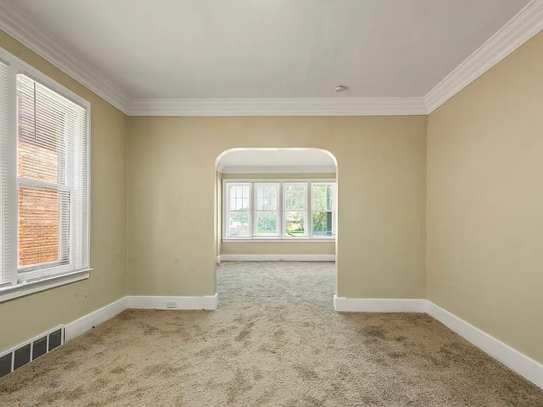 485 Philip Ave — Photo 3
