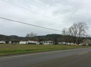 162 NE Sawyers Ln, Roseburg, OR