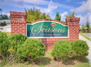 200 Seasons Cir, Suffolk, VA 23434