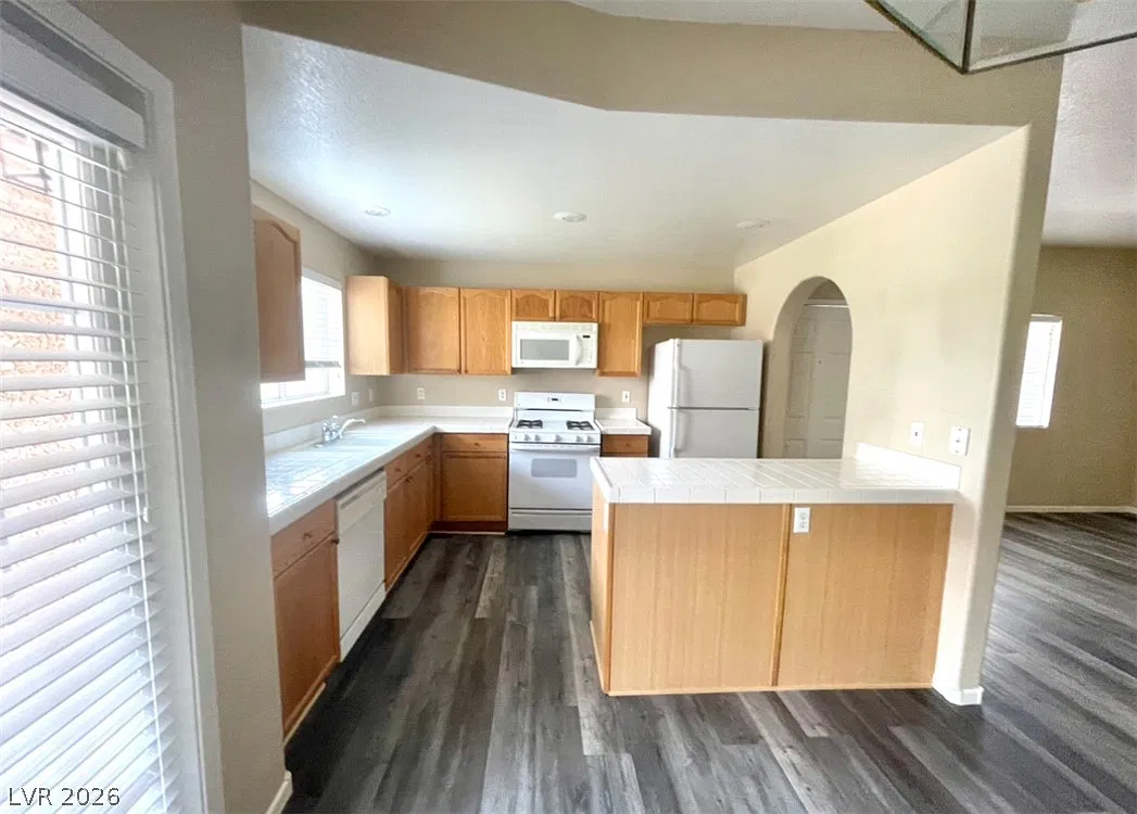 2 bed, 2.0 bath, 1186 sqft, $1,795 — Photo 4