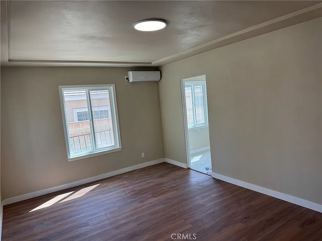 2 bed, 1037 sqft, $3,500 — Photo 3