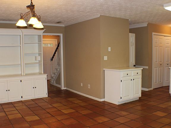 4th image of 171 Bradford Station Dr