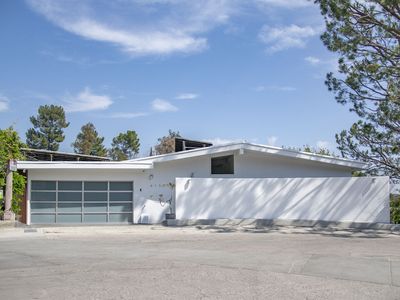 6150 Mulholland Hwy, Los Angeles, CA, 90068