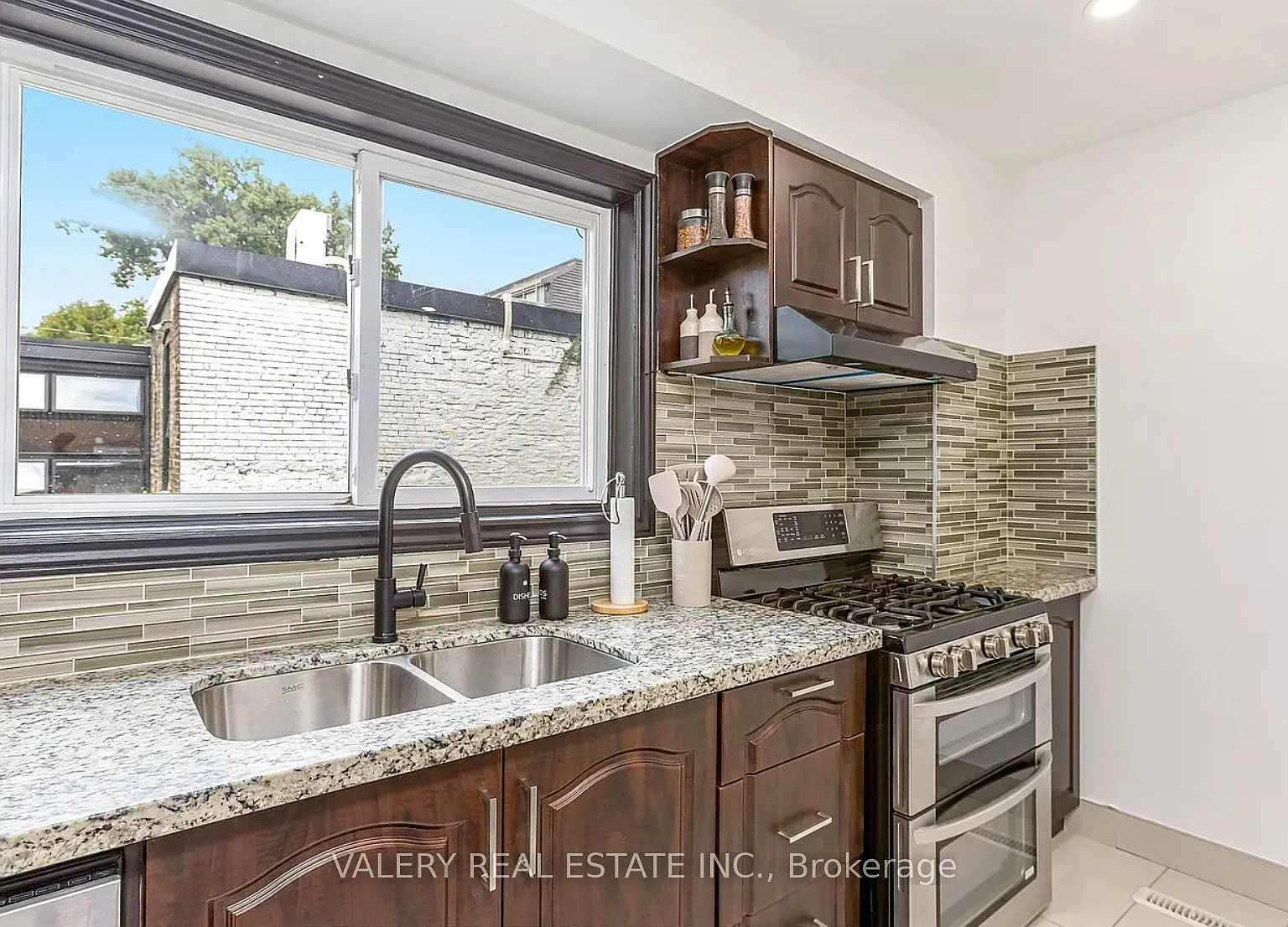 4 bed, $5,500 — Photo 4