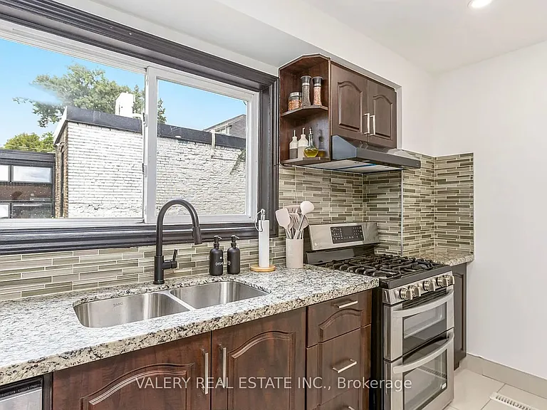 80 Saulter St — Photo 4