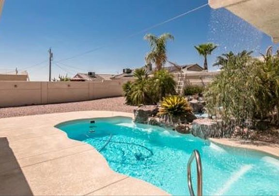 5th image of 4011 Calimesa Dr