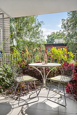 Sold by Compass | media 2