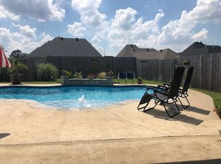 501 Linden Cir, Benton, LA 71006