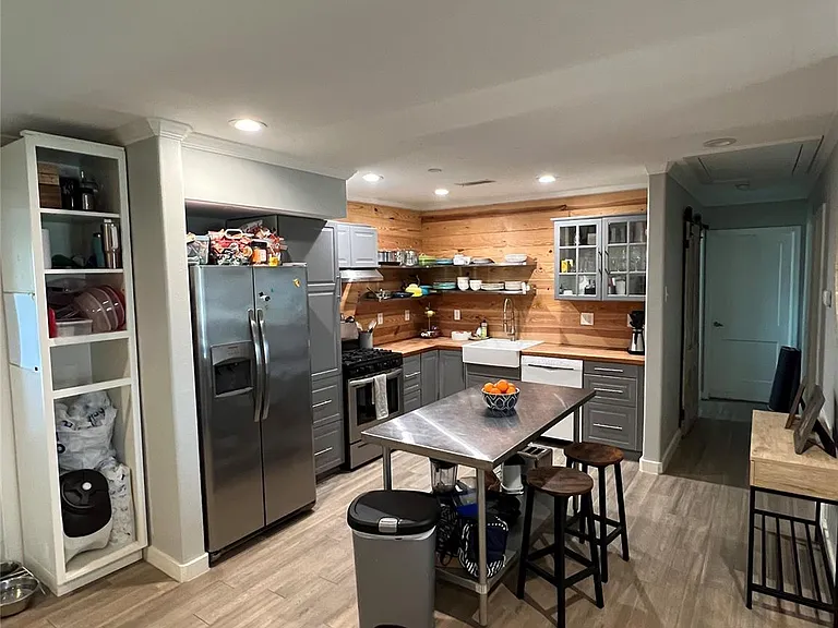 122 Albacore Ave — Photo 2
