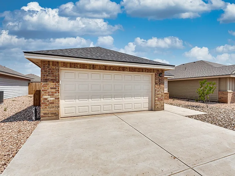 8207 E County Road 111 — Photo 26