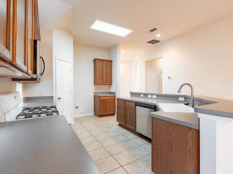2505 Monroe Dr — Photo 24