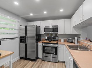 10815 SW 112th Ave APT 215, Miami, FL 33176