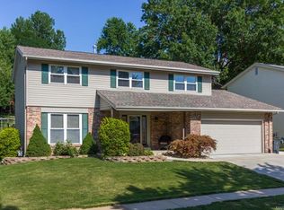554 Green Forest Dr, Fenton, MO