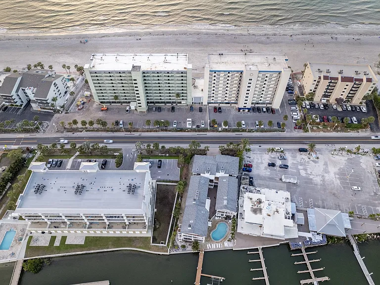 20019 Gulf Blvd #6 — Photo 45