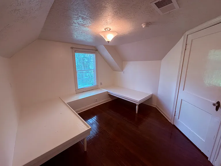212 W Hunnicutt St #1 — Photo 11