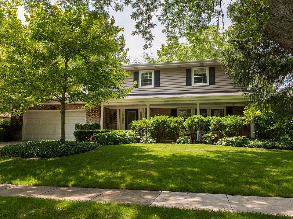 1st image of 817 Bedford Ln