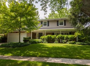 817 Bedford Ln, Libertyville, IL 60048