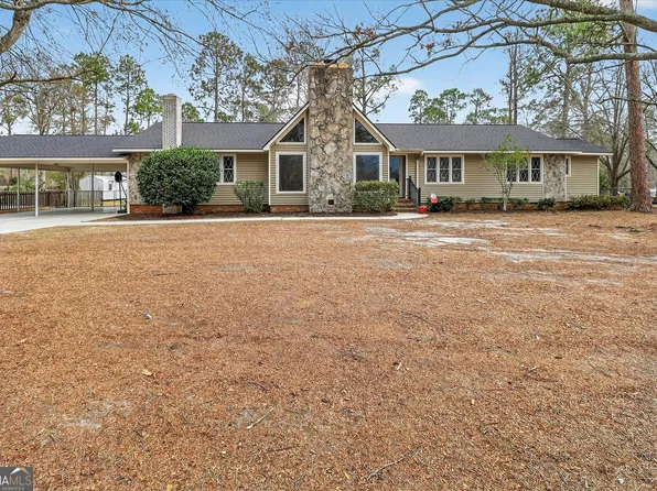 102 Pate St, Swainsboro, GA 30401