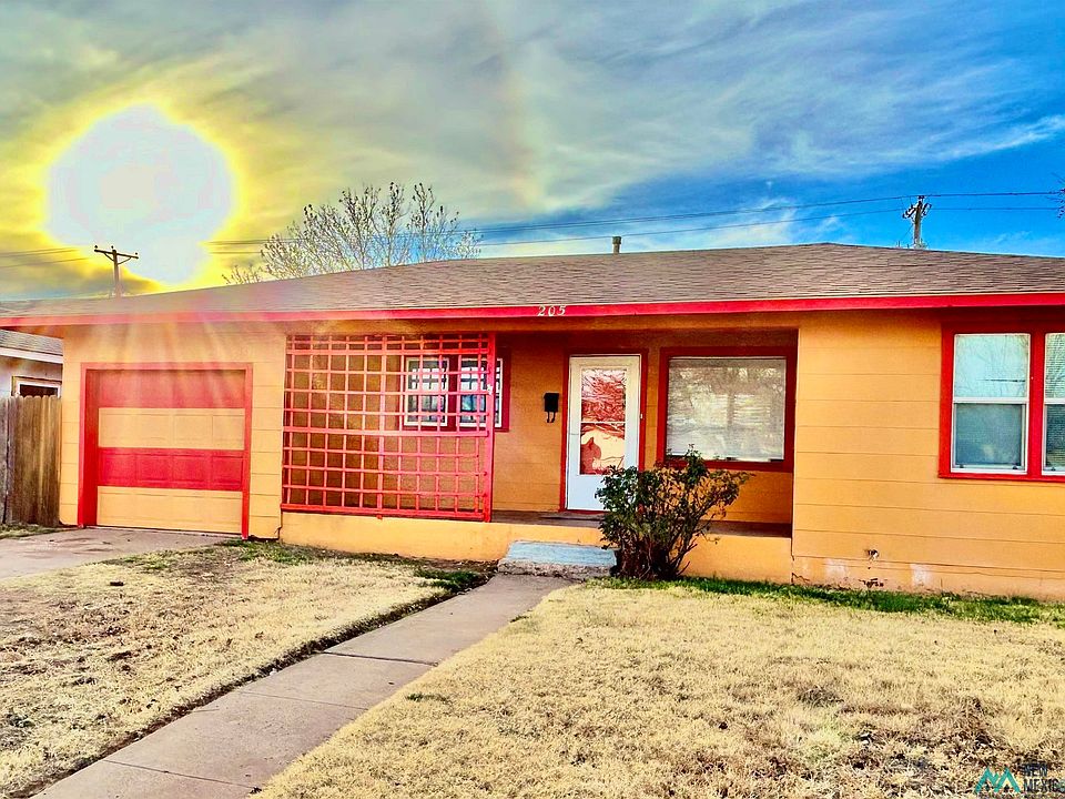 1st image of 205 Torreon Dr