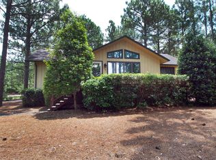139 Overlook Dr, West End, NC 27376