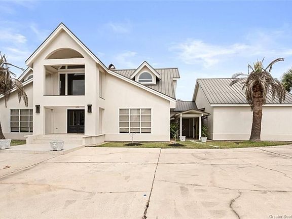 4th image of 2700 Bocage Ln