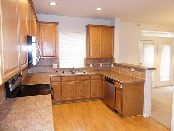 5th image of 6200 Texana Way