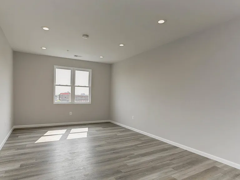 1923 Ashland Ave — Photo 24