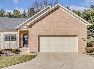 3609 Glenshire Cir, Uniontown, OH 44685