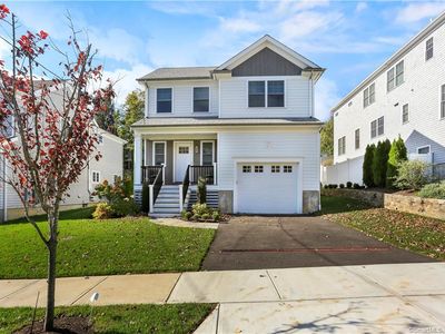 155 Woodrow Ave, Southport, CT, 06890
