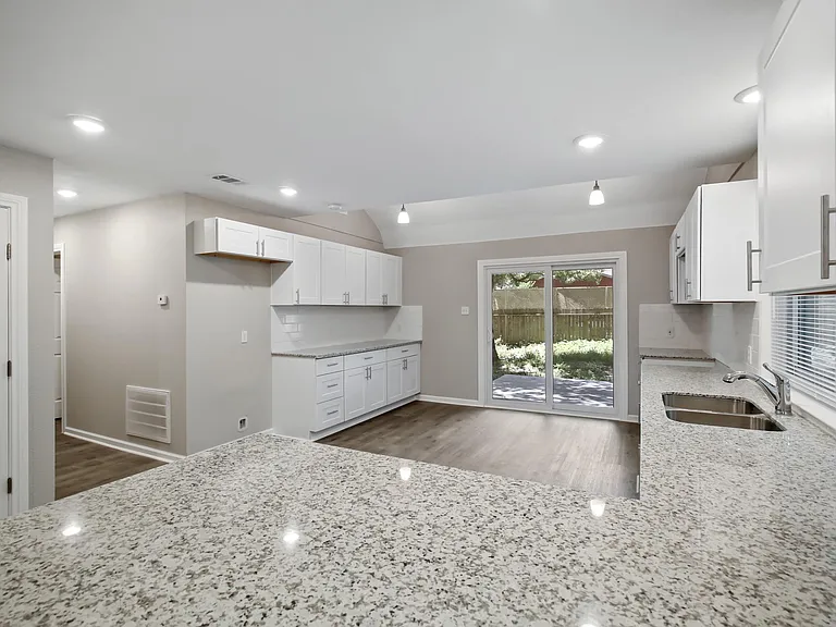 6 Green Field Pl — Photo 7