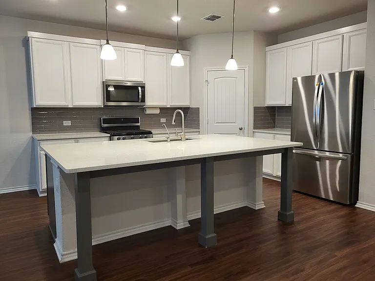 6934 Shiraz Way — Photo 11