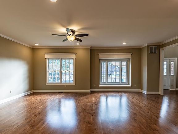5th image of 4108 Golden Maple Ct