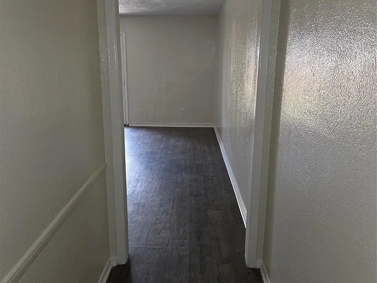 6624 W Fuqua Dr — Photo 6