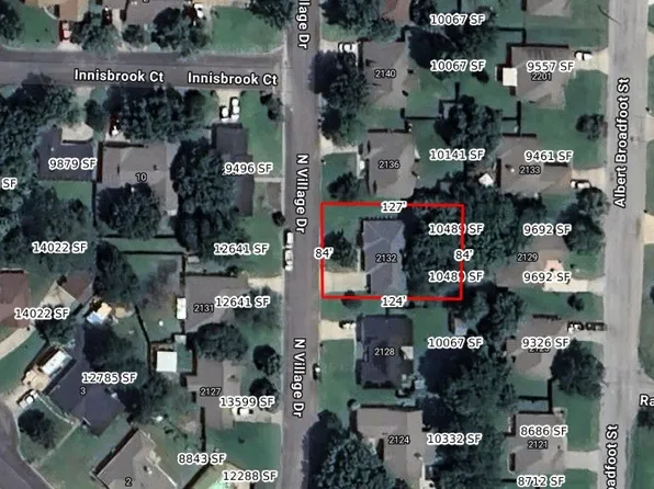 2132 N Village Dr, Bonham, TX 75418