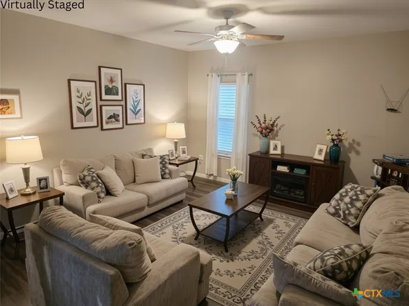 273 Maria St, Port Lavaca, TX 77979