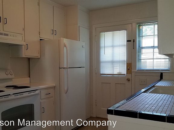 4th image of 7523 Terrace St