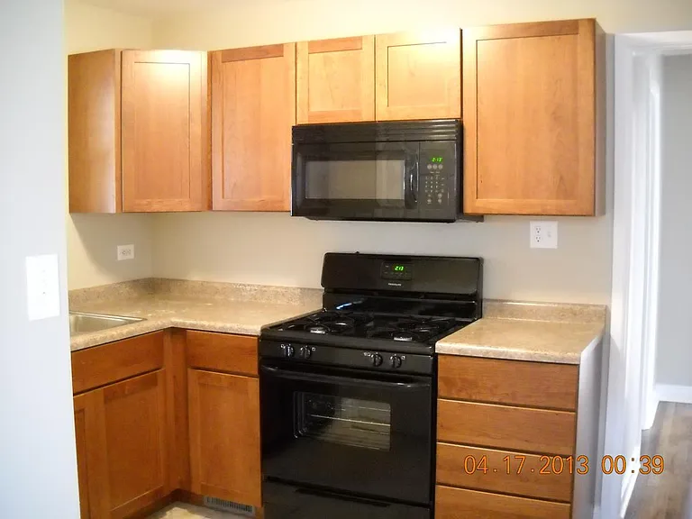 309 Flora Dr — Photo 3