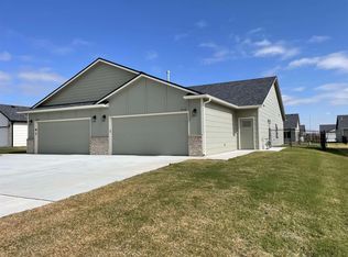 5220 N Honeylocust Cir, Wichita, KS 67226