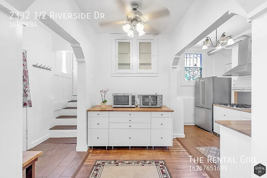 Sweet 1 Bed/ 1.5 Bath + Bonus Room In Frogtown/Silver Lake | Hillside Oasis | Private Upper Deck/... — Photo 3