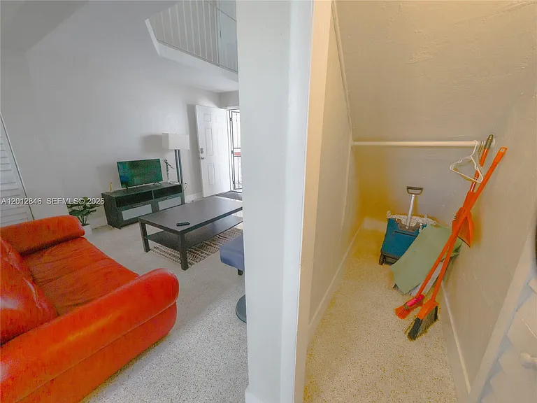 1220 SW 5th St #16 — Photo 5