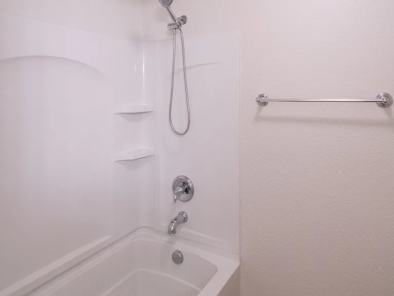 2215 Canterbury Park Dr — Photo 22