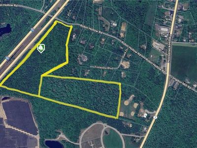 102 Robin Hollow Rd, West Greenwich, RI, 02817