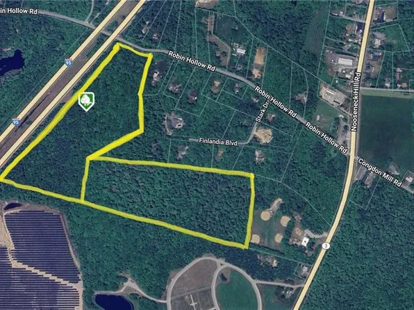 102 Robin Hollow Rd, West Greenwich, RI 02817