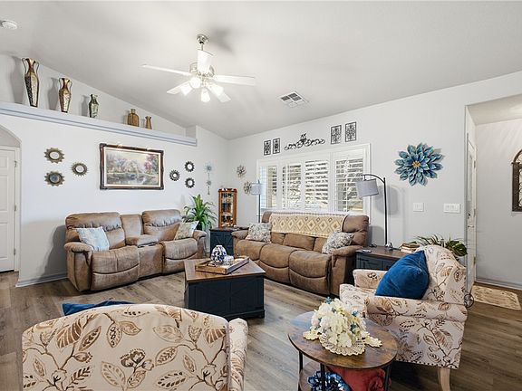 4th image of 3877 Henry Fonda Way
