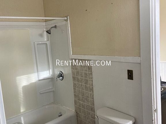 5th image of 36 3rd St APT 3