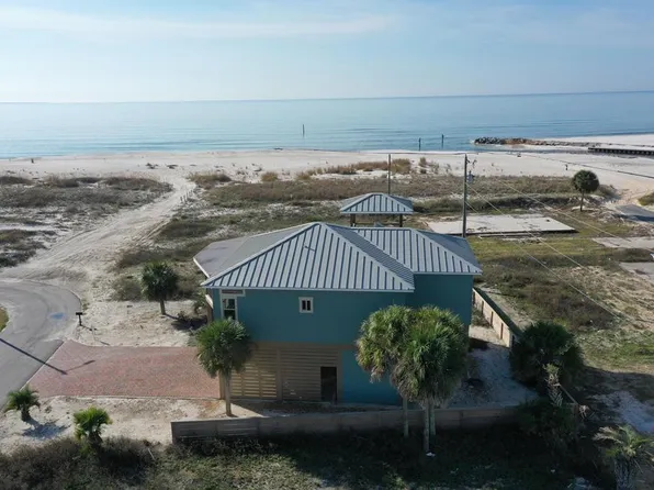 121 Circle Dr, Mexico Beach, FL 32456