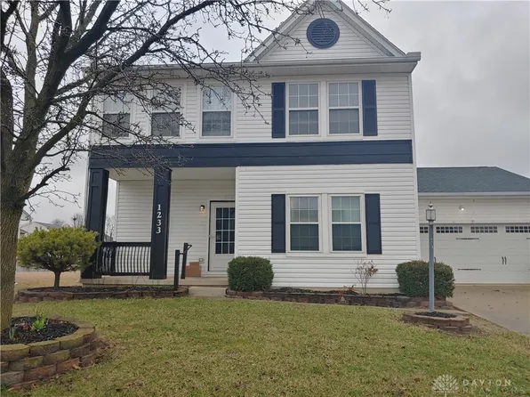 1233 Sunset Dr, Englewood, OH 45322